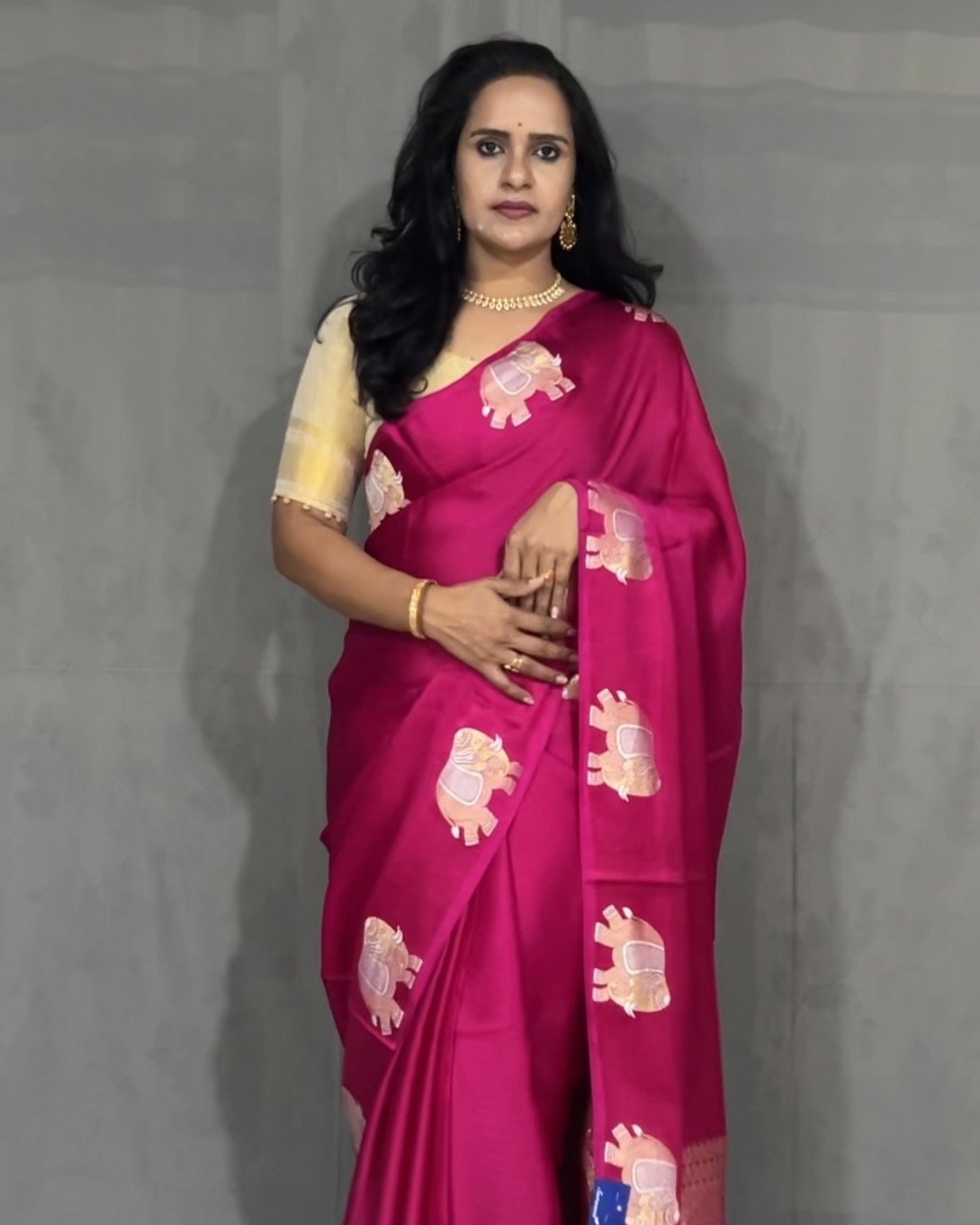 Snapback Banarasi Dark Pink Saree