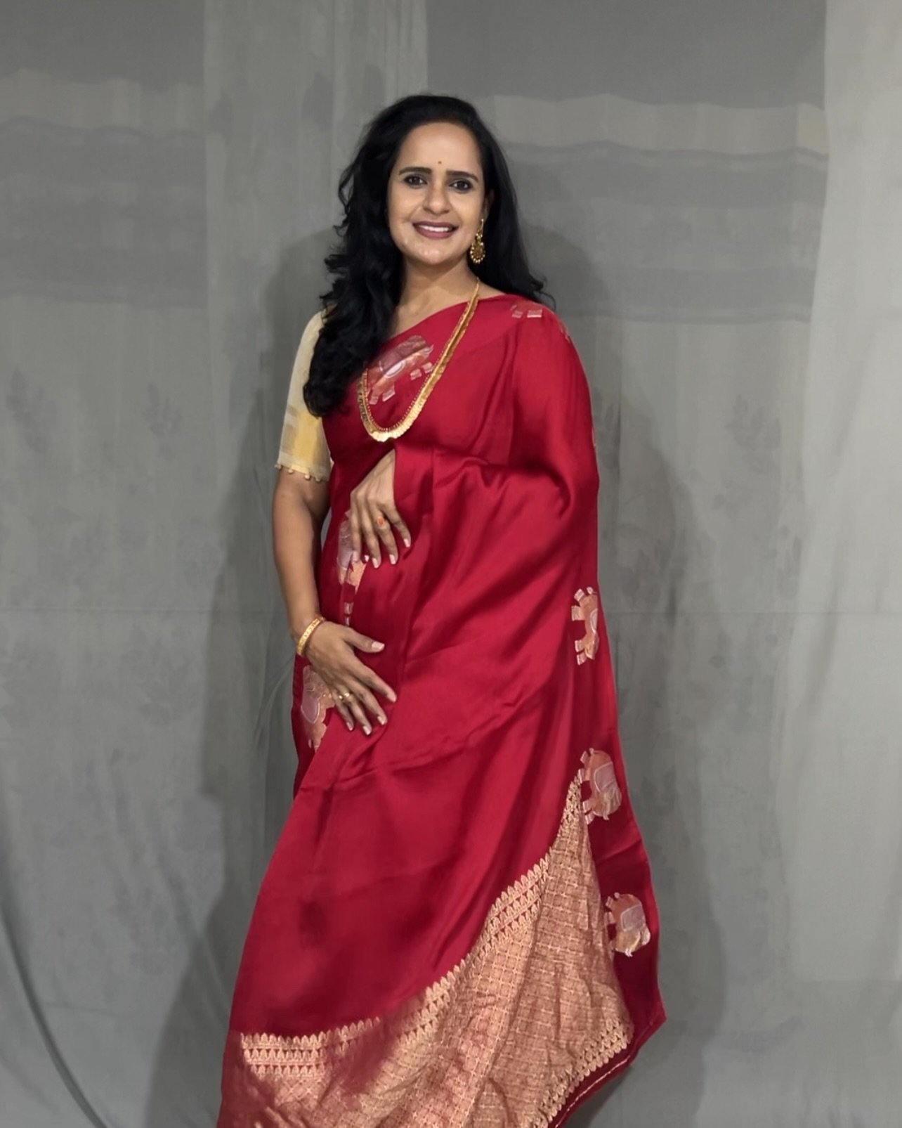 Snapback Banarasi Dark Pink Saree - Image 2
