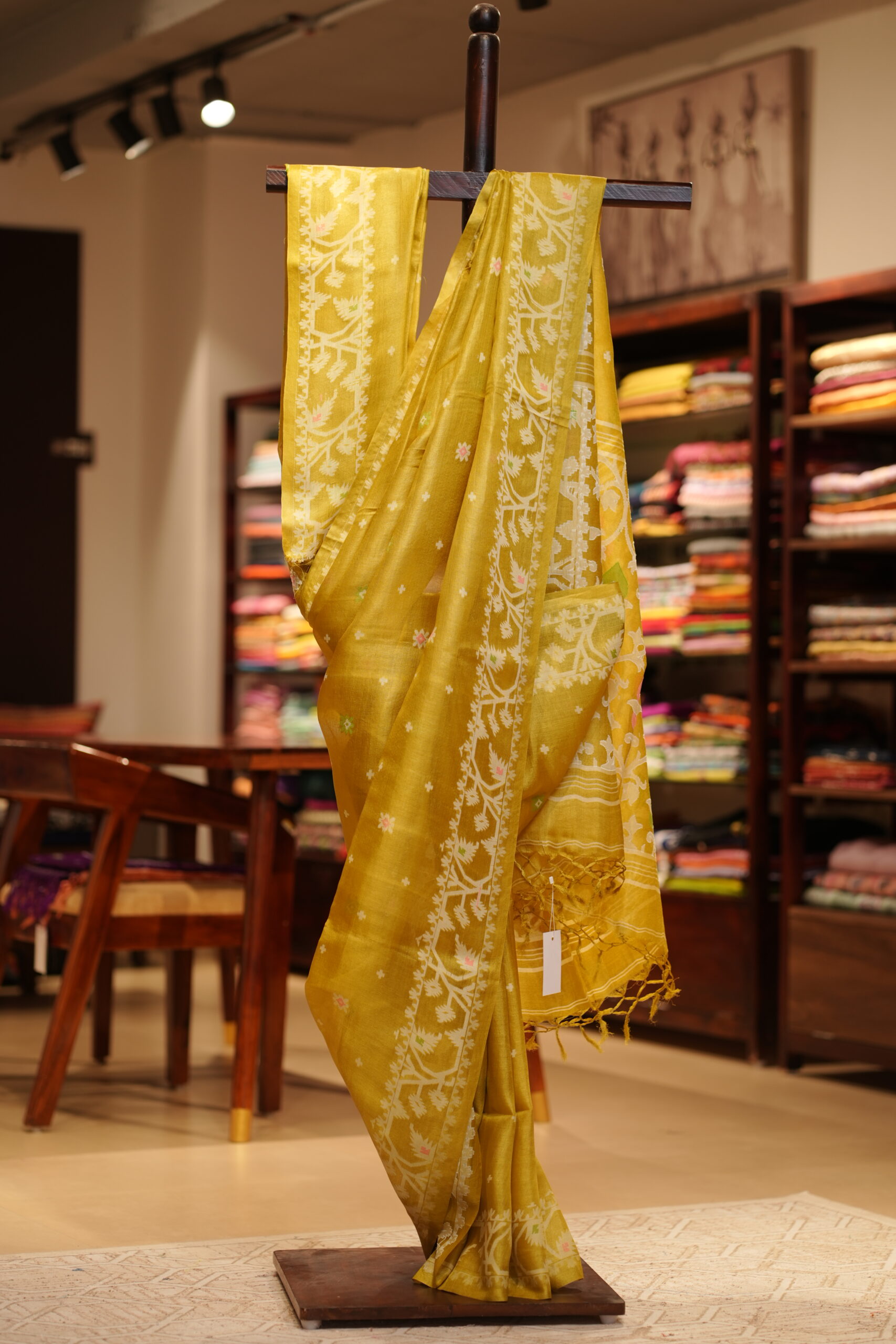 Tusser Jamdani Handloom Saree - Image 2