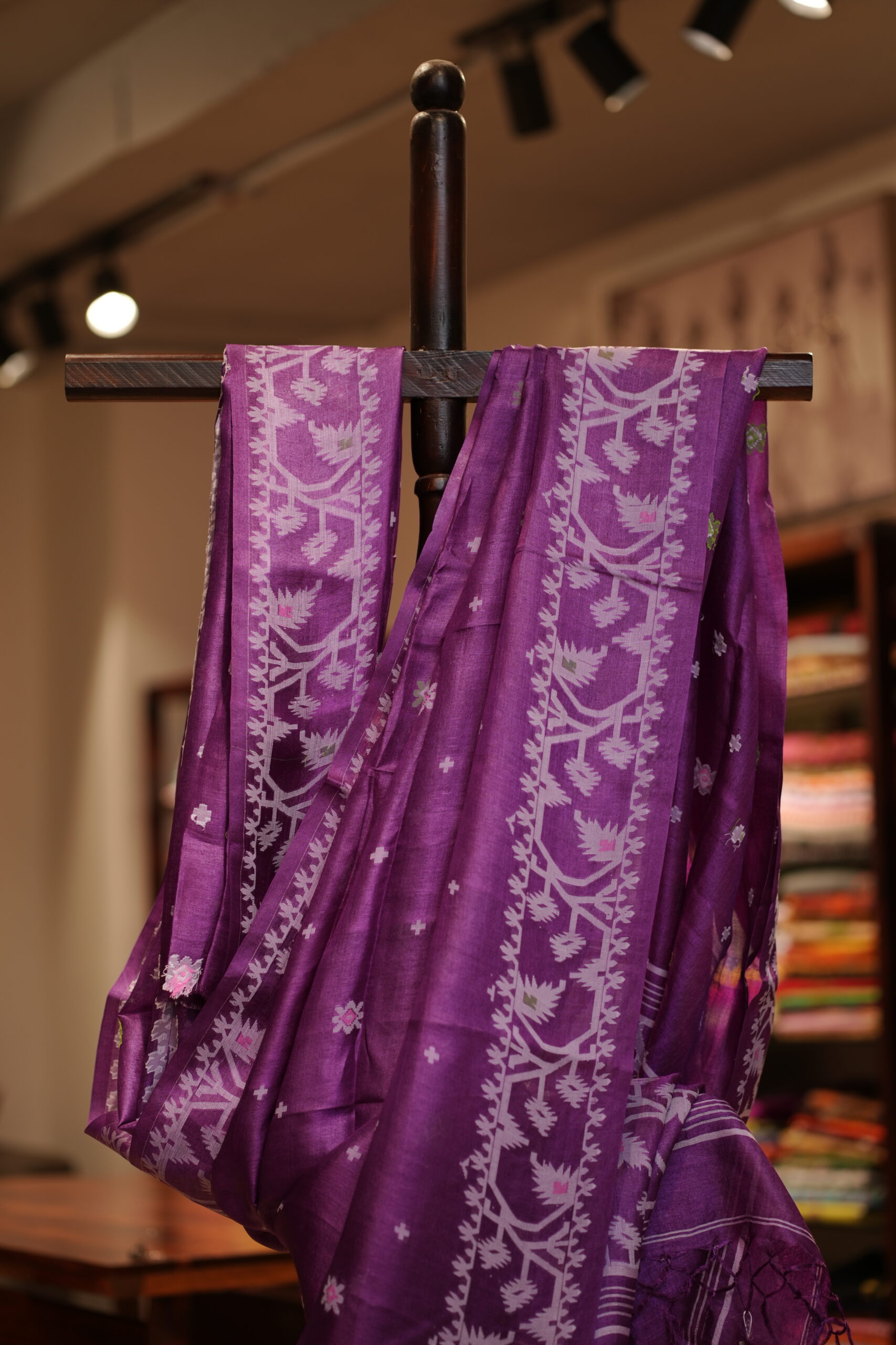 Tusser Jamdani Handloom Saree - Image 5