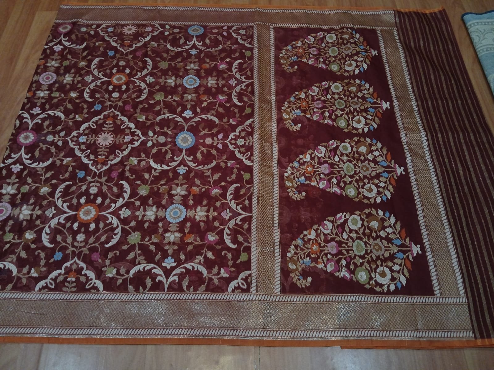 Kora Jamdani Redish maroon