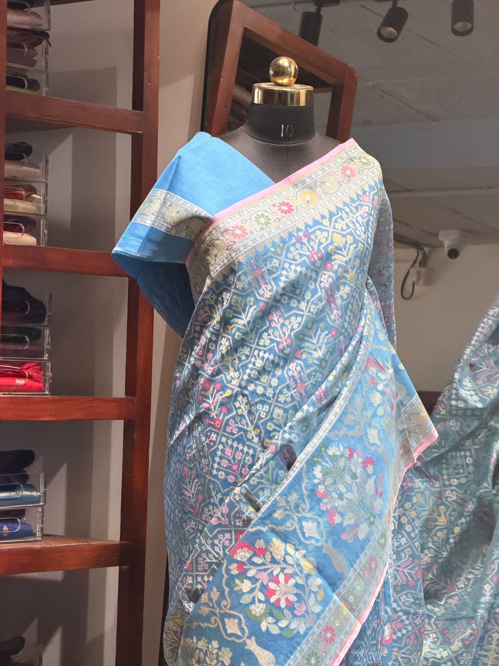 Kora Jamdani Banaras Powder Blue - Image 3